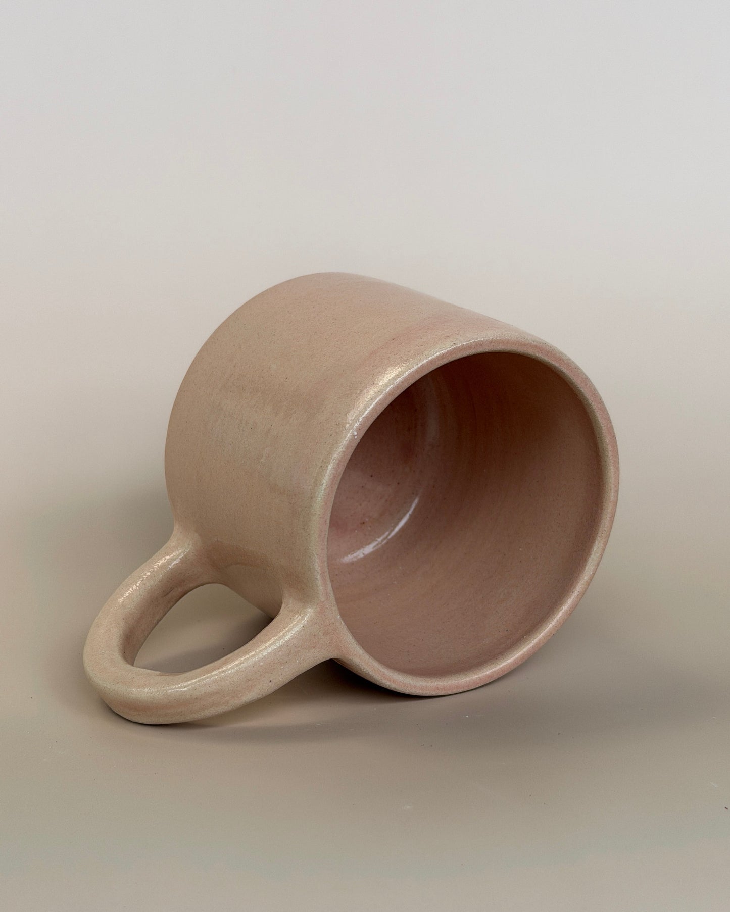 Mug in 'Silky Pink'