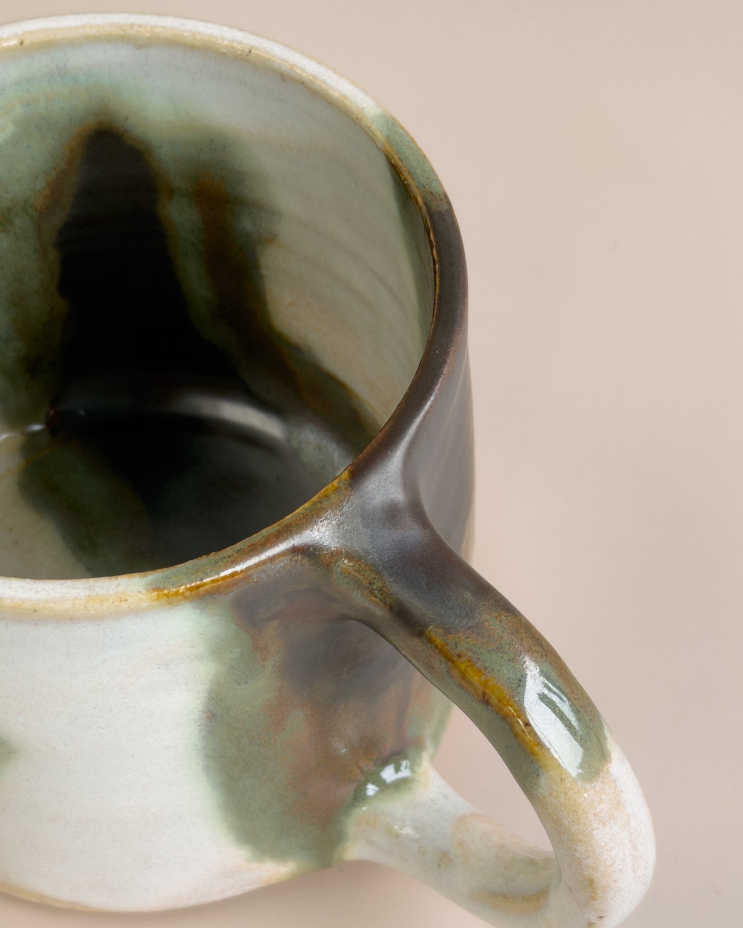Classic Mugs in 'Shifting'