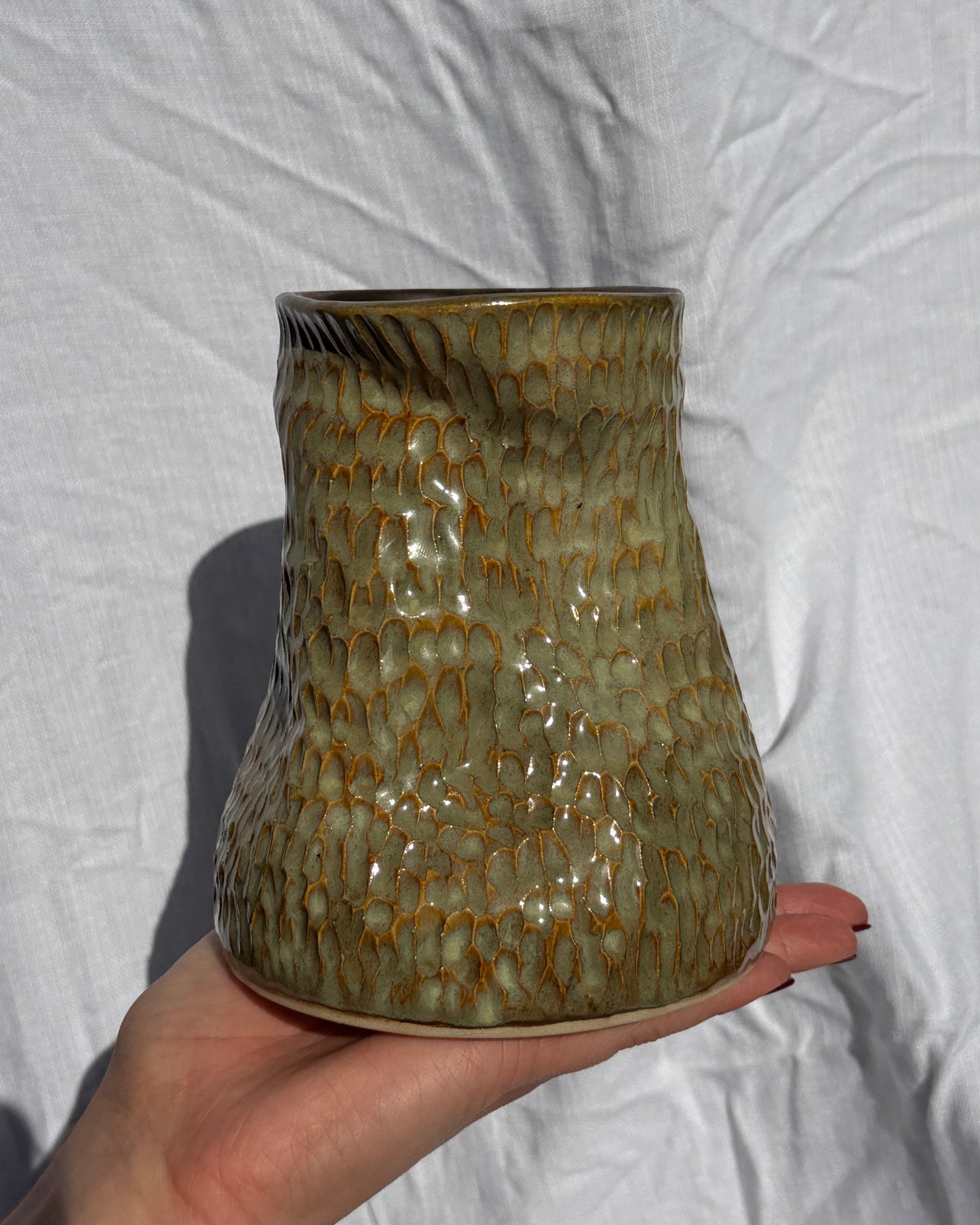 'Holding' Vessel