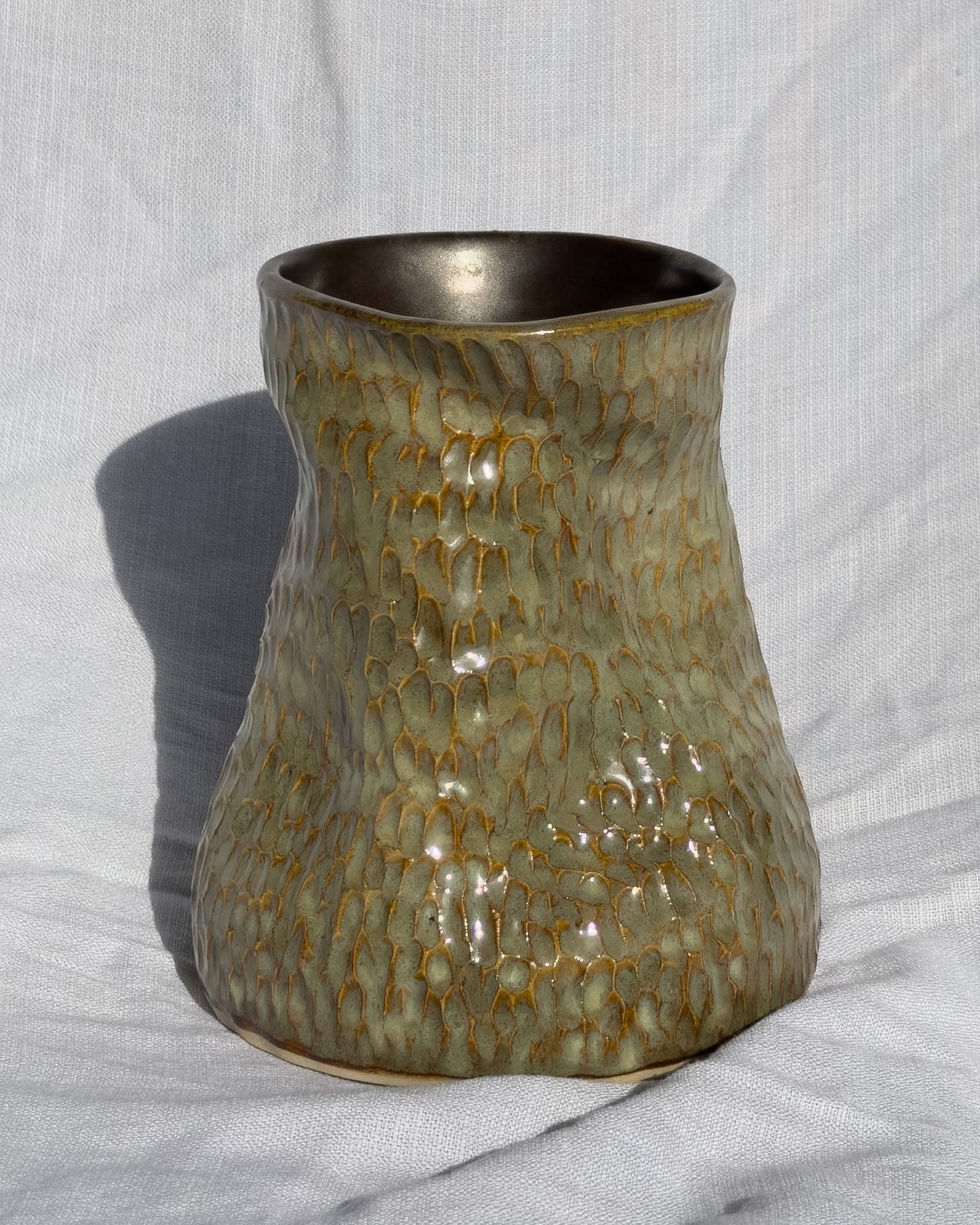 'Holding' Vessel