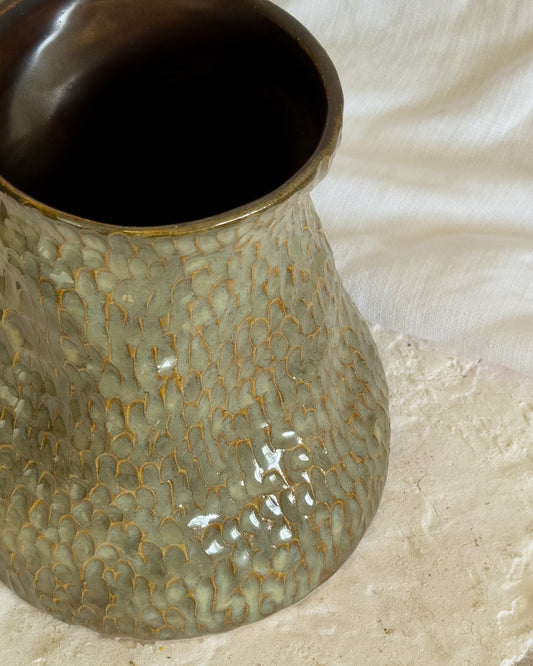 'Holding' Vessel